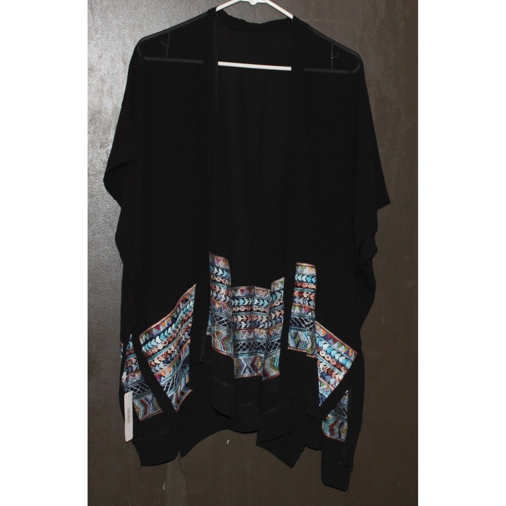 Style Cornerstone Black Embroidered Boho Kimono Wrap Cardigan New With Tags